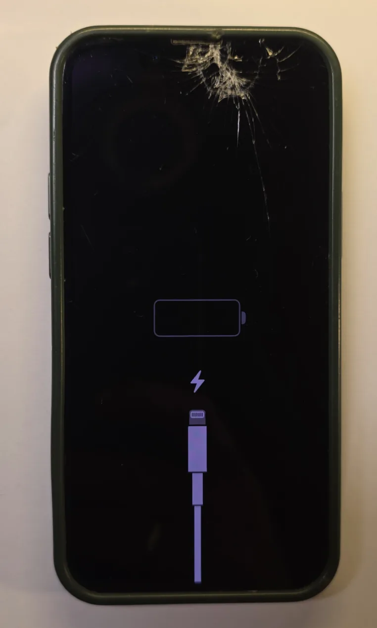 Display-Tausch iPhone 13 mini in der Schweiz